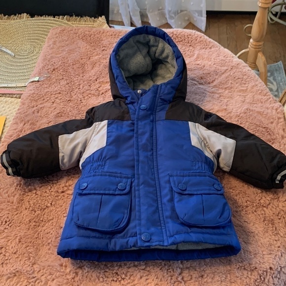 Osh Kosh Boy’s 12 Mos.. Fleece Lined Heavy Jacket in EUC - Picture 1 of 7
